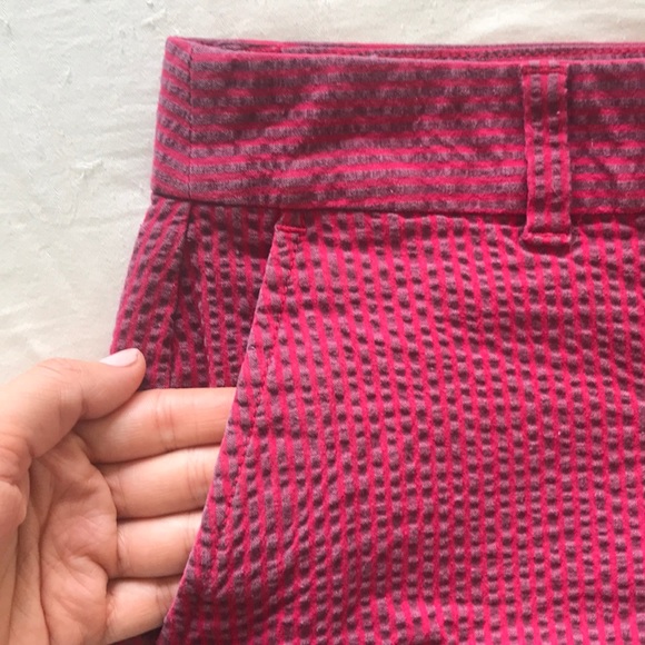 RED STRIPED SHORTS - Picture 2 of 4